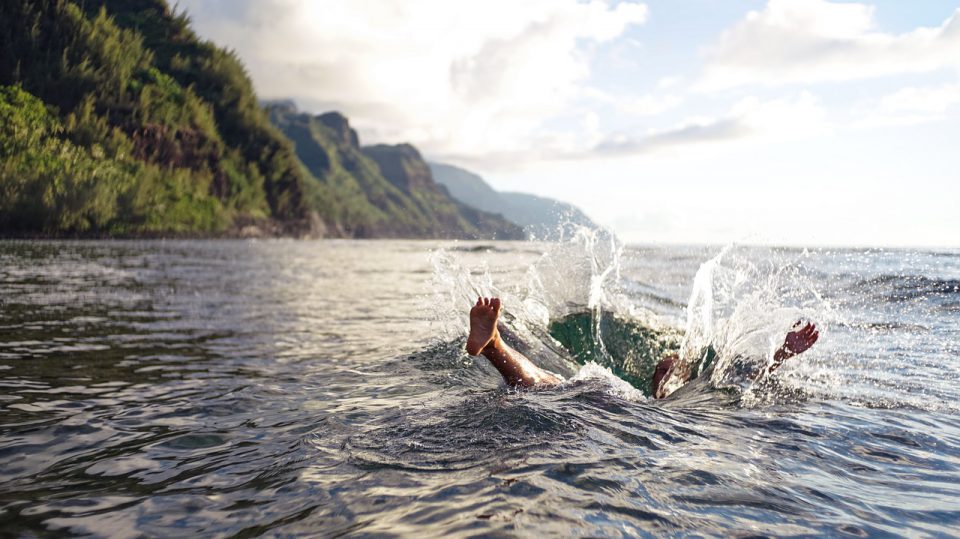 Mit vollem Magen schwimmen zu gehen sollte man vermeiden