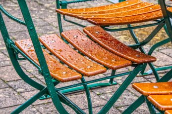 Wetterfeste Gartenmöbel halten in der Regel deutlich länger