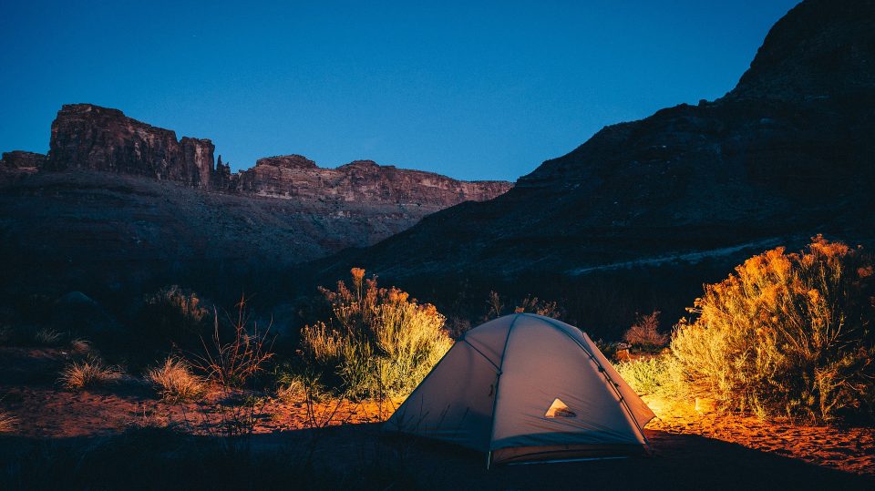 Camping ist wohl der Inbegriff von günstig reisen